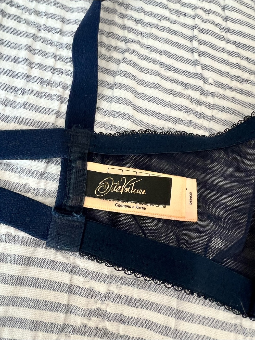 Lace Underwire Bra - Picture 4 of 5